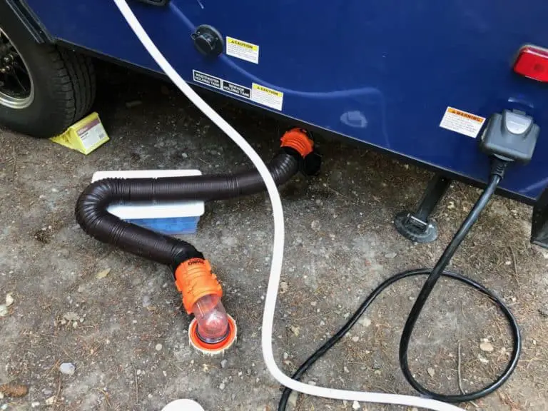 How do I Keep a RV Water Hose From Freezing?